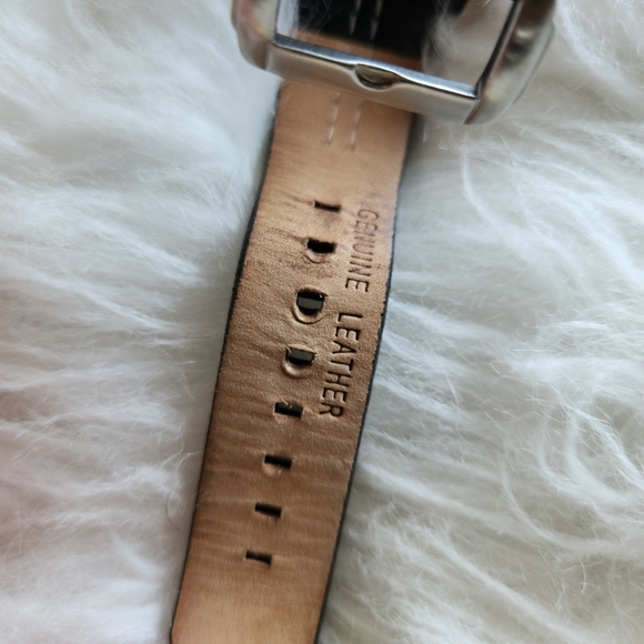 Kenneth Cole Men's Watch with Leather Strap - Picture 5 of 5